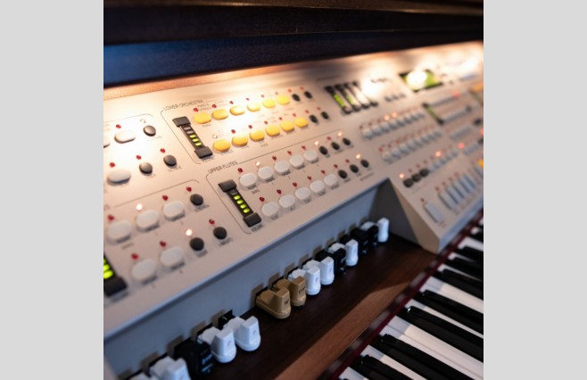 Used Orla GT9000 Organ All Inclusive Top Grade Package (SN:GENUOR) - Image 6